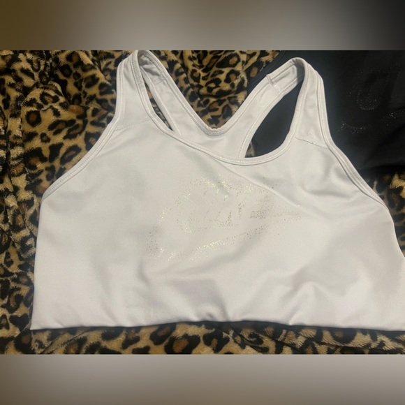 Nike Dri-Fit Unpadded Sports Bra (Lot of 2) | Women’s Medium | Preloved - Picture 4 of 5